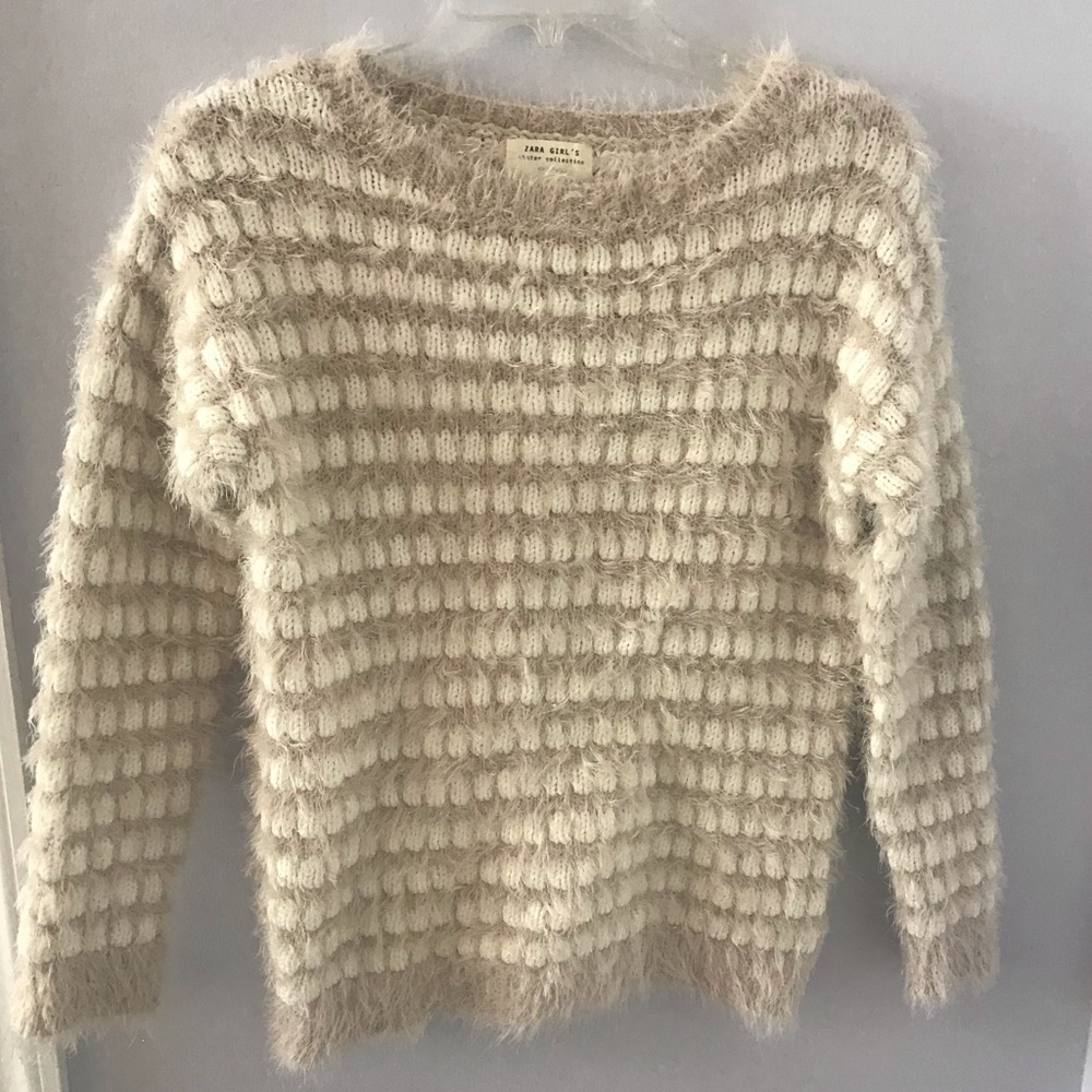Great condition- ZARA GIRLS knit furry sweater